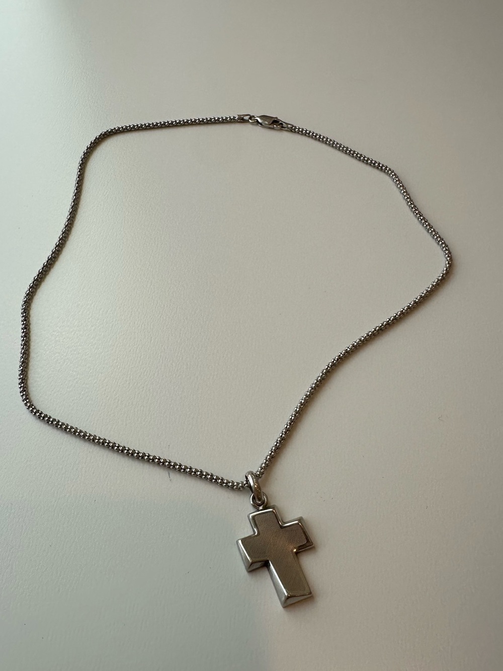 14k white gold necklace with pendant cross